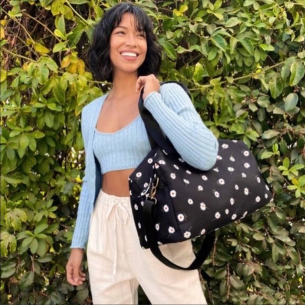 Alice + Olivia daisy print weekender bag fabfitfun